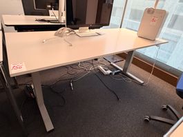 Tradingzone Bürotisch (Lot 156) 8304 Wallisellen