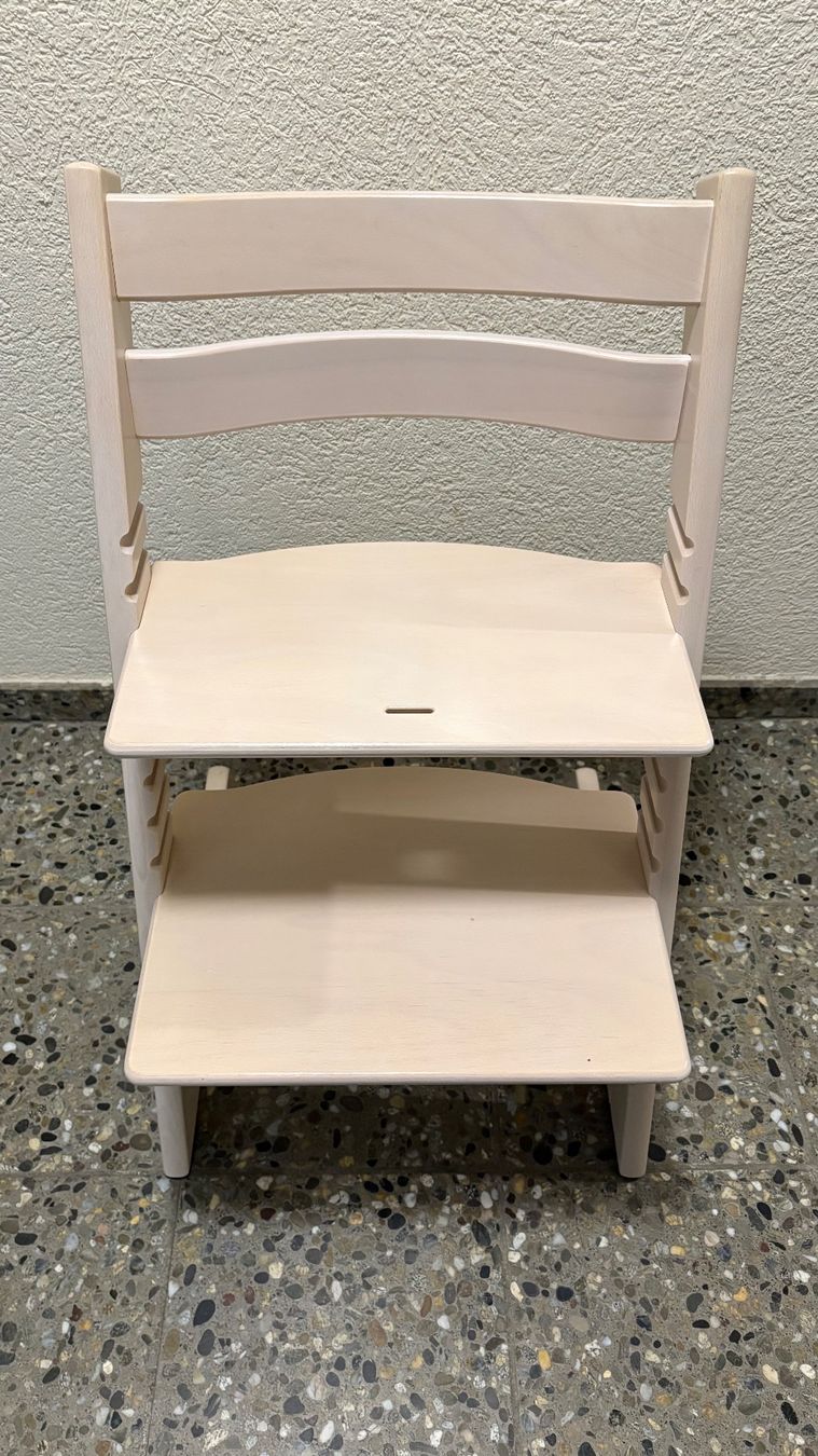 Stokke Seggioloni: STOKKE Treppenhochstuhl Tripp Trapp – Usato da Birmensdorf ZH venduto da AFL22