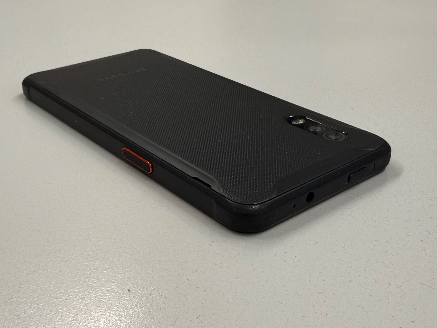 Samsung Telefoni cellulari / Smartphones: Samsung Galaxy XCover Pro EE – Usato da Zug venduto da ElPhone 3