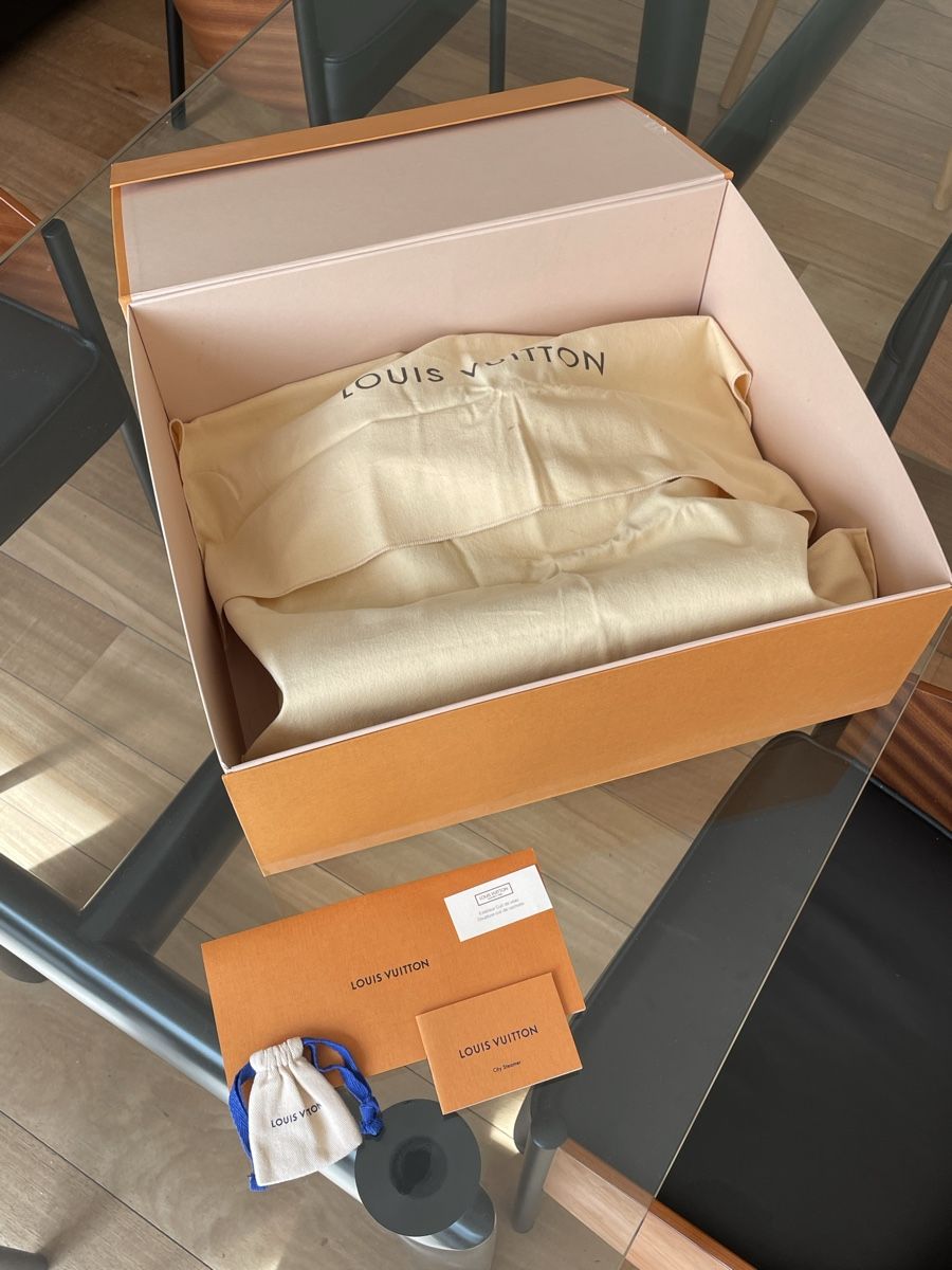 Louis Vuitton Sacs femmes: Authentic Louis Vuitton city Steamer. Old version! – Neuf (Voir description) à Cologny par Jul_ez 9