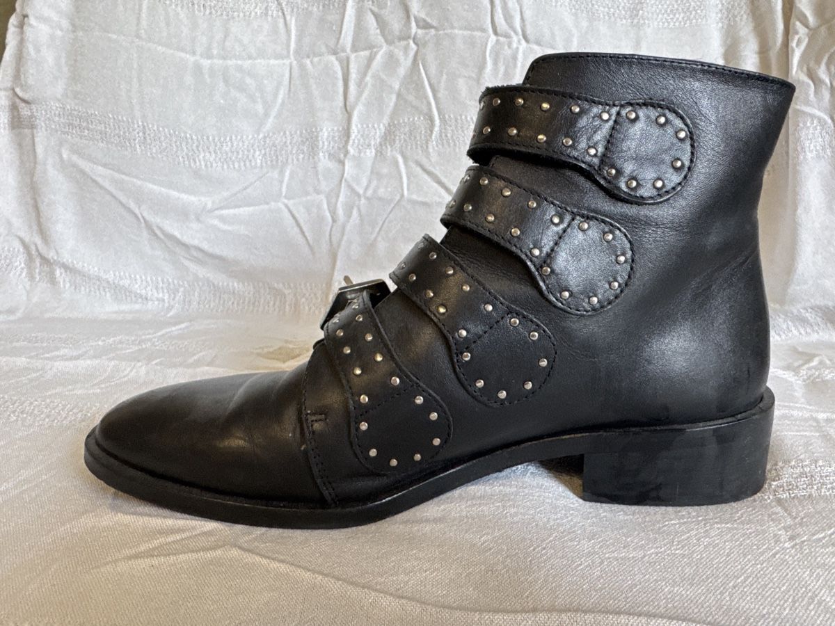 Scarpe da donna: Black Leather Ankle Boots with Studs, Size 39 – Usato da Berneck venduto da E_ZLK 1