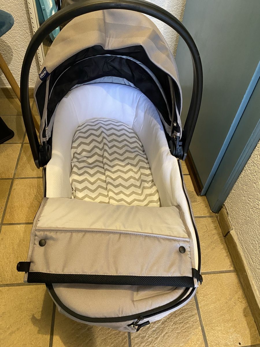 Chicco Carrozzine: Nacelle Chicco – Usato da Bellevue venduto da cou_7g9g 5