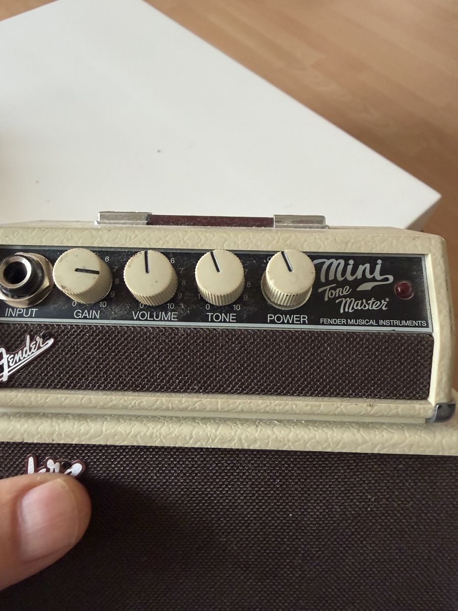 Strumenti musicali: Fender Mini Tone Master – Usato da Baden venduto da noli.r 2