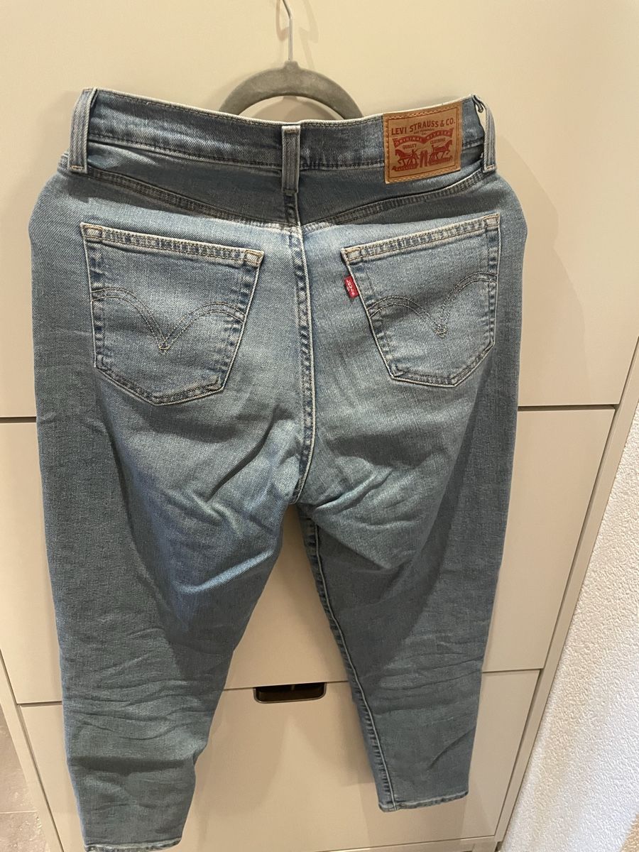 Levi's Jeans: Levi‘s Mom Jeans Grösse 27 – Usato da Buchs AG venduto da Hannah1985 1