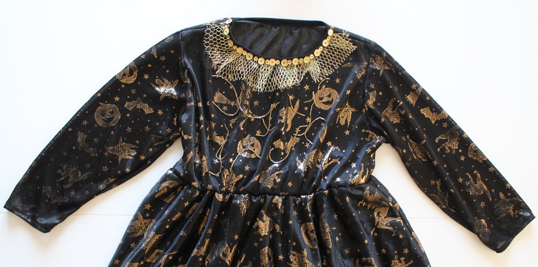 Costumi: Costume sorcière / Hexe t. 5 - 6 – Usato da Peseux venduto da CoolShoping 3
