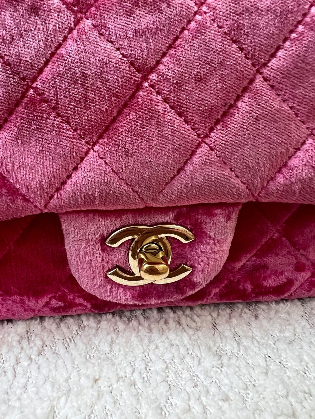 Chanel Borse da donna: Chanel sac à main en velours – Usato da Lutry venduto da roxypoxy 8
