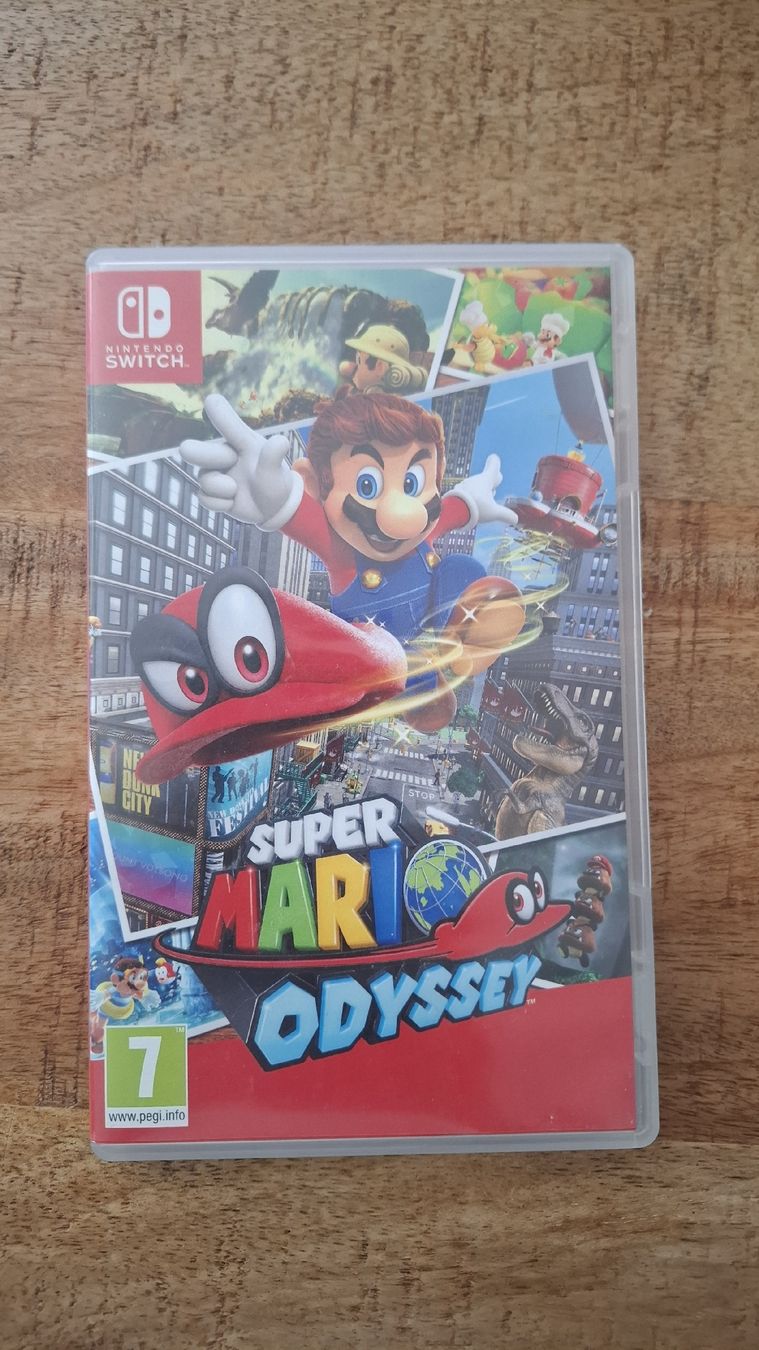 Nintendo Giochi: Super Mario bundle für Nintendo Switch – Usato da Pfäffikon ZH venduto da dahlia86 5