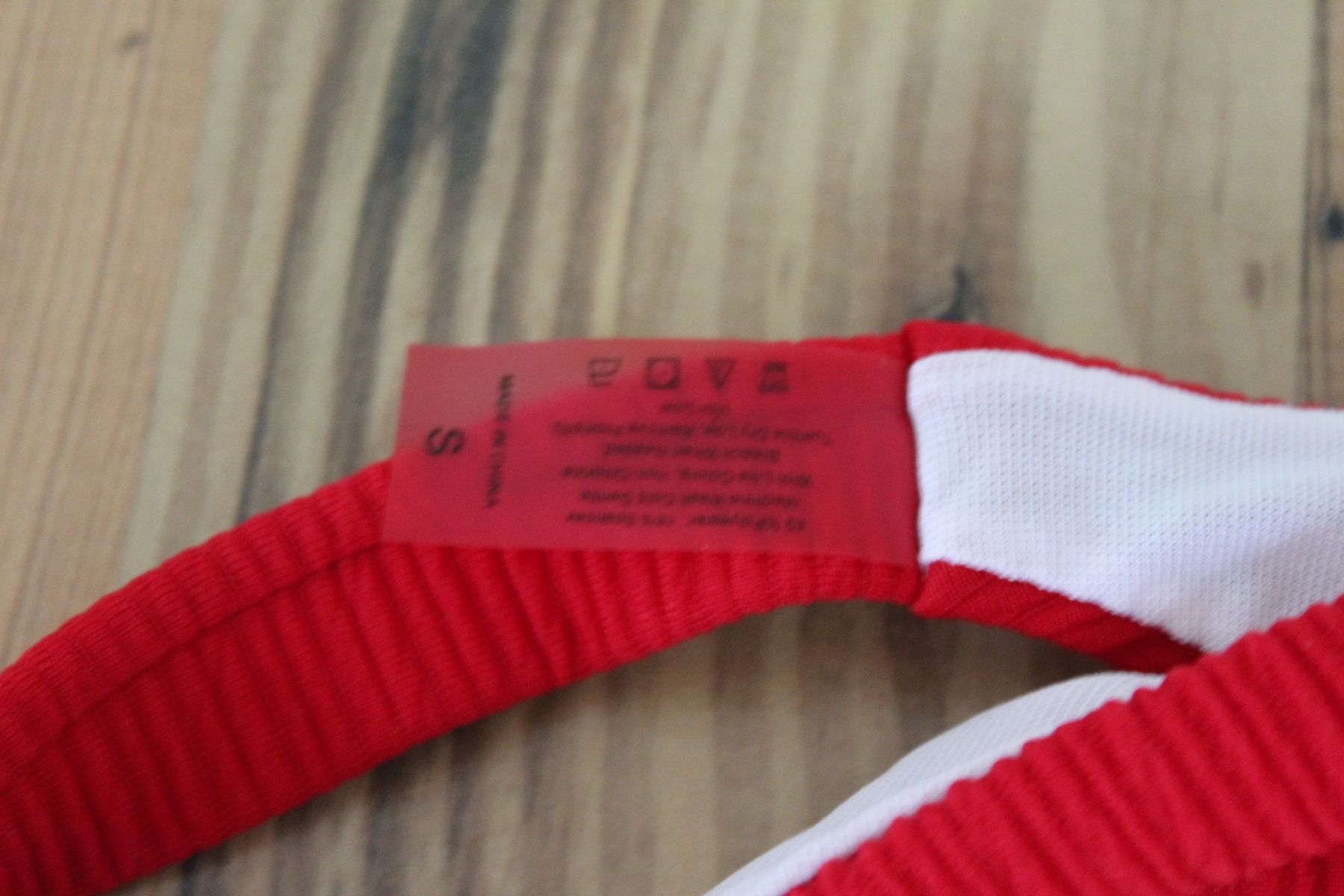 Badekleider & Bikinis: Fire red Bikini never worn – Neu und originalverpackt aus Bern von  4