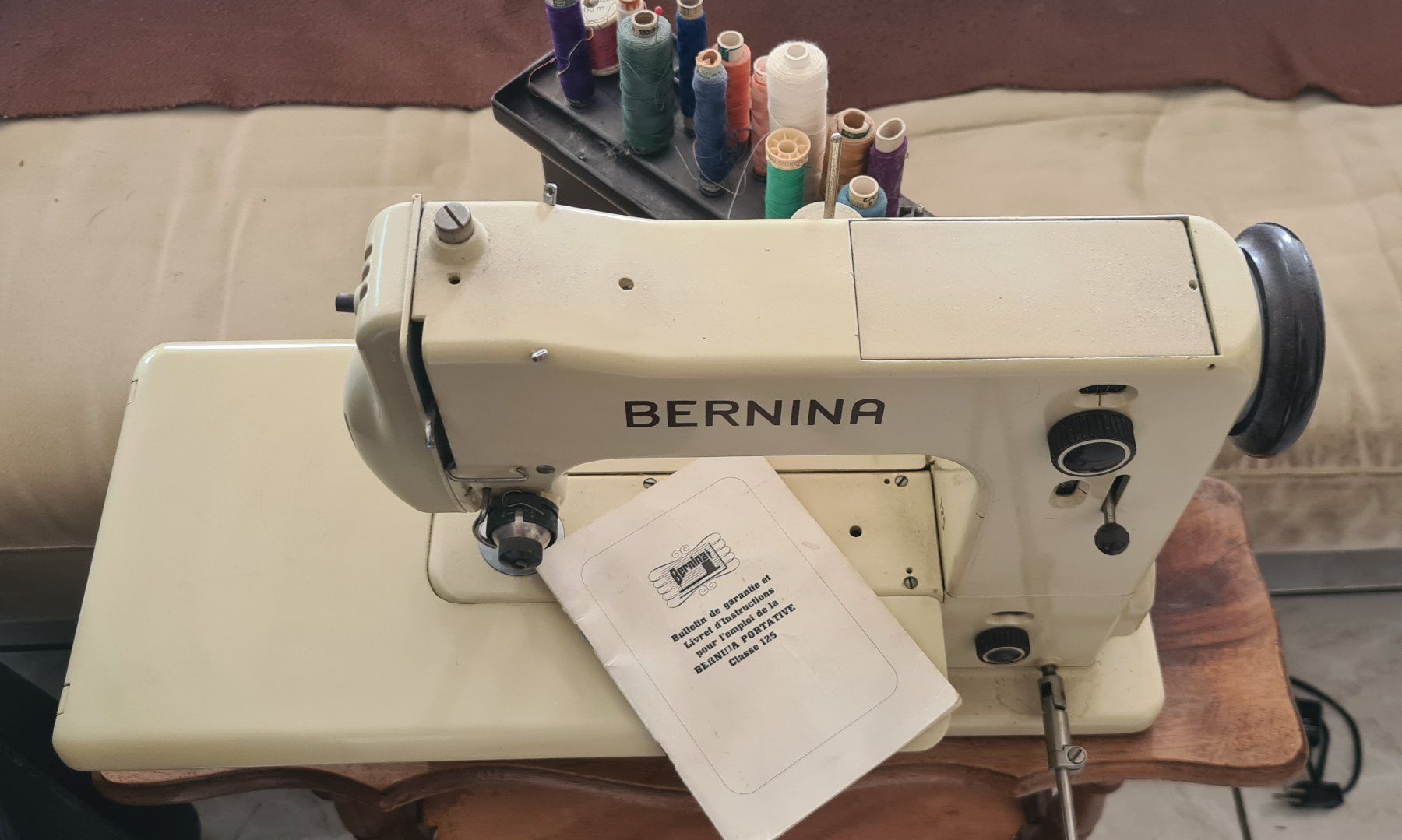 Bernina Macchine da cucire: Machine à coudre Bernina ancienne – Usato da Noville venduto da mel_bsj2