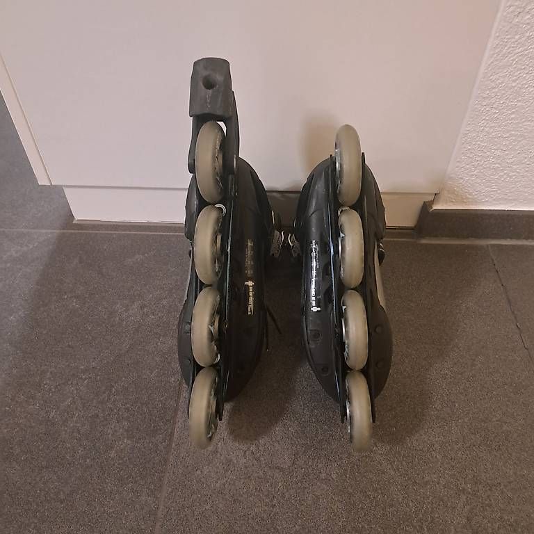 Pattini in linea & Pattini a rotelle: Rollerblade Grösse 42.5 – Usato da Neftenbach venduto da sam_jbb5 2