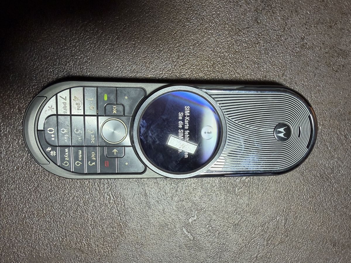 Motorola Telefoni cellulari / Smartphones: Motorola Aura R1 – Nuovo (secondo la descrizione) da Schänis venduto da Manuel.2123 5