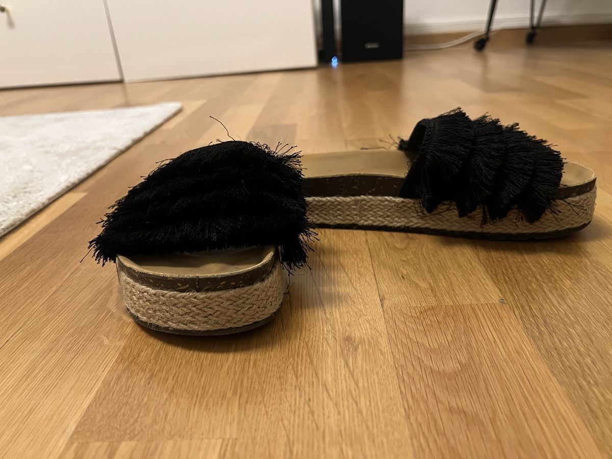 Scarpe da donna: Schwarze Finken mit Fransen, Grösse 38 – Usato da Zürich venduto da ale_ap 2