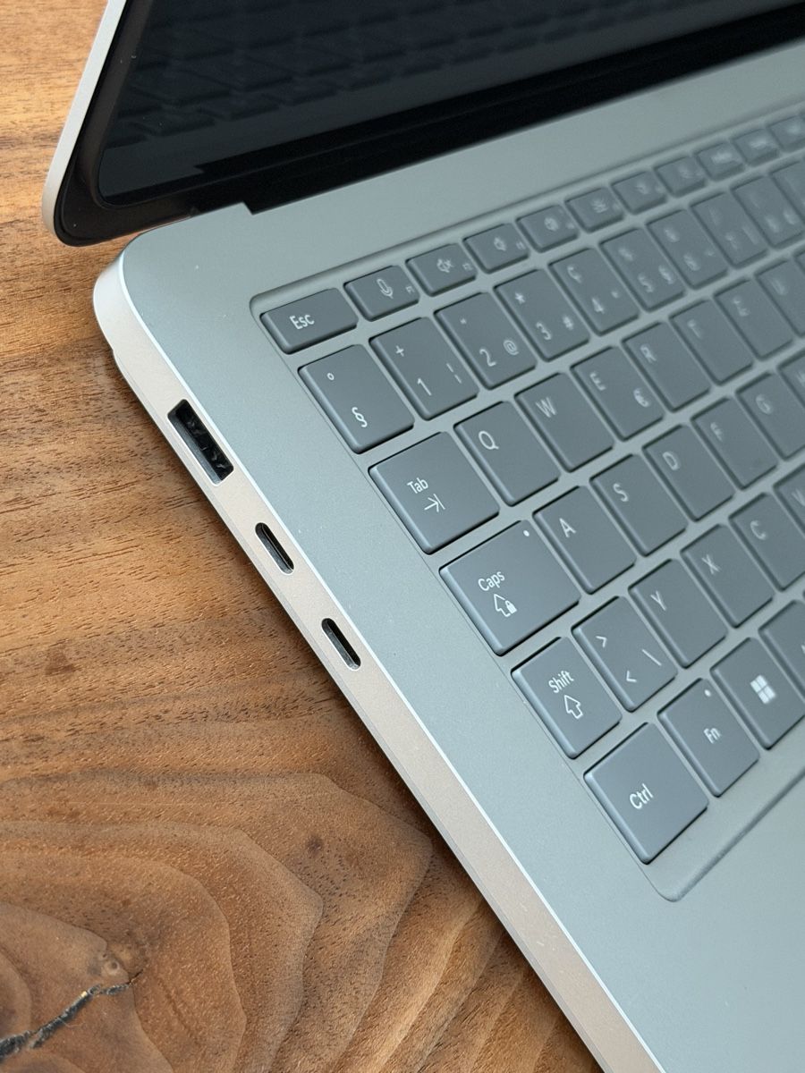 Microsoft Notebook: Surface Laptop Studio 2 i7 RTX4060 64GB 1TB + Pen – Nuovo (secondo la descrizione) da Adligenswil venduto da dur_9rn8 6