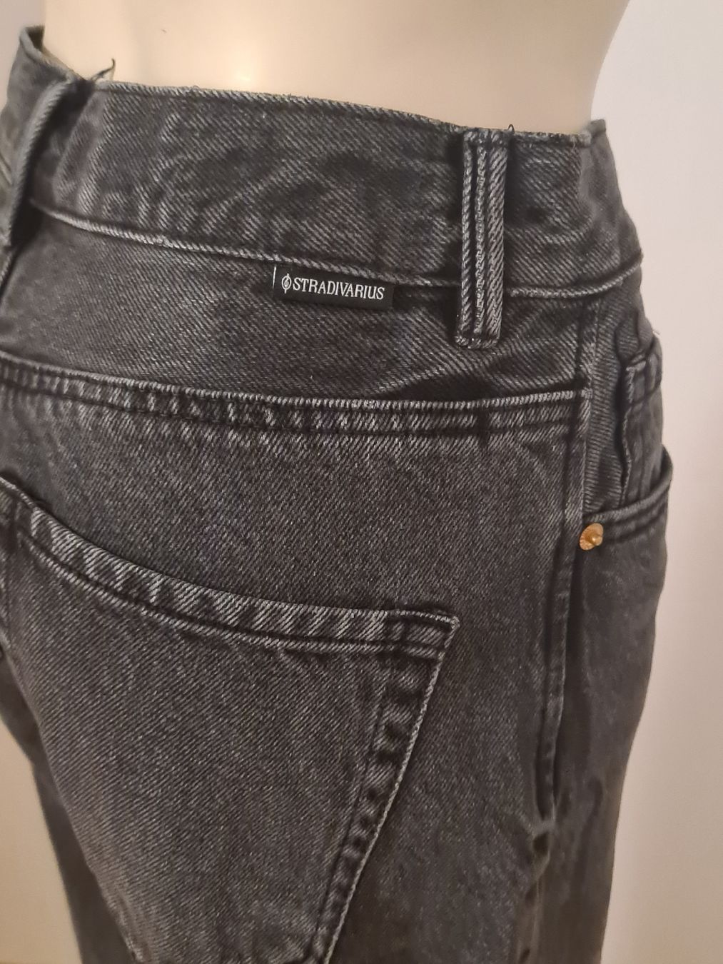 Stradivarius Jeans: Jeans von Stradivarius – Usato da Luzern venduto da asmele2 5