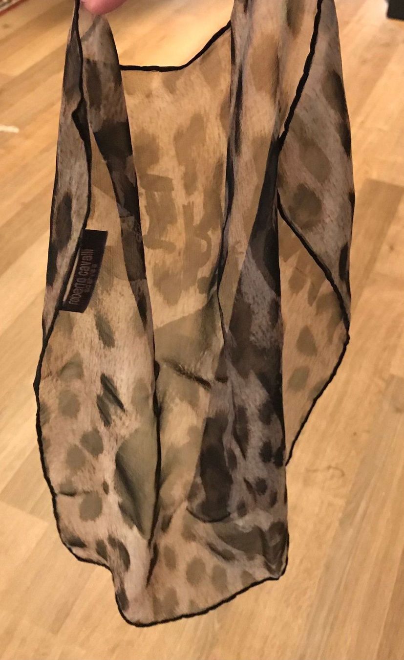 Roberto Cavalli Foulards, Tücher & Schals: Roberto Cavalli Hals Tuch 40x40 cm – Neu (gemäss Beschreibung) aus Oberwil BL von Gutundsuperklein16 1