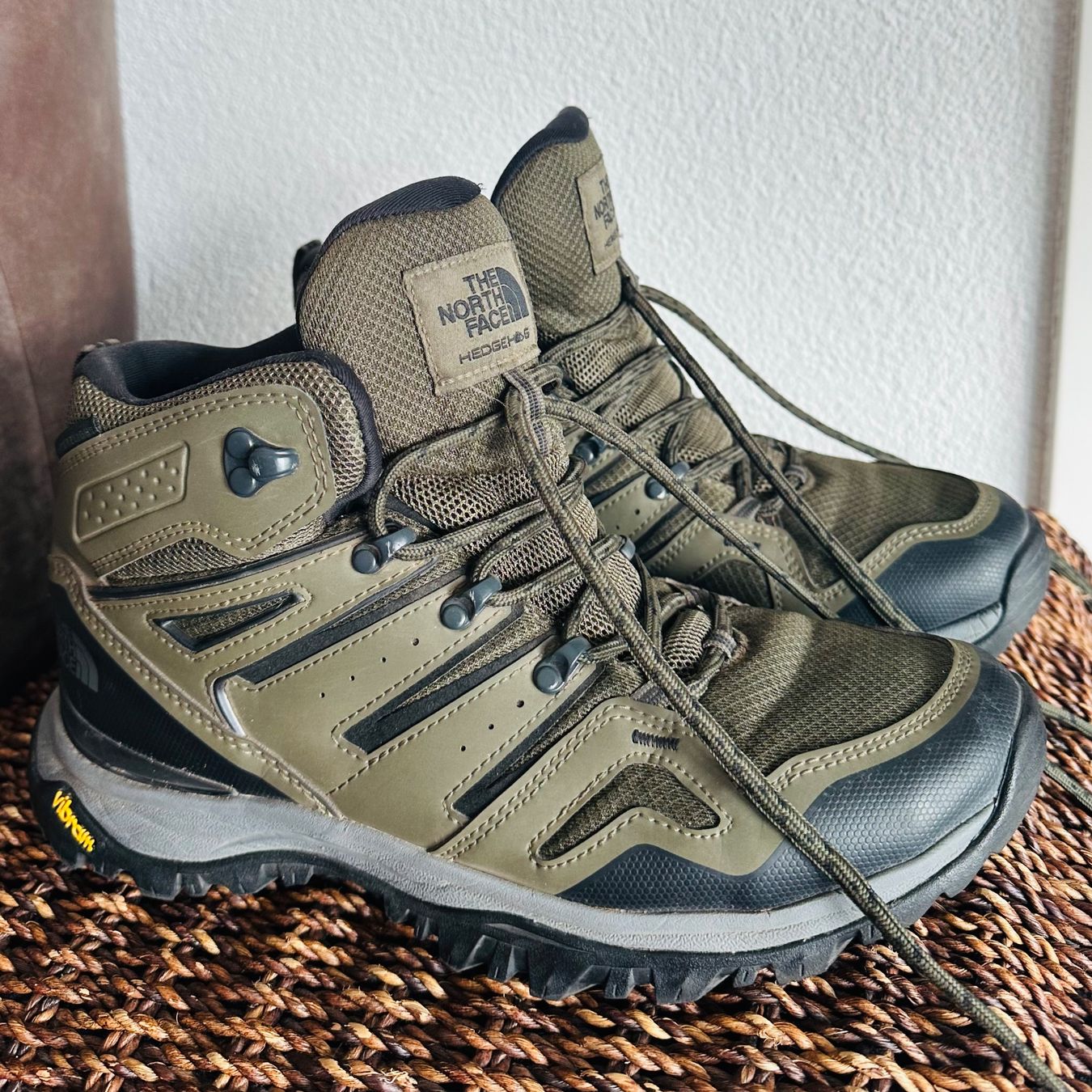 North Face Herrenschuhe: The North Face Hedgehog Wanderschuhe Gr. 41 – Gebraucht aus Baar von Hillsboro