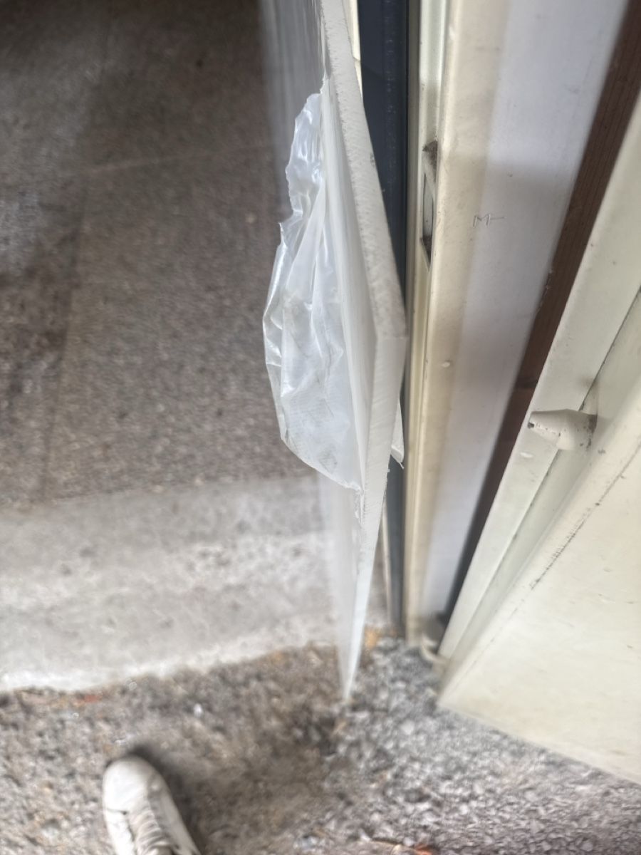 Servierplatten: Plexiglas  – Gebraucht aus Langnau i. E. von Acrjl 2