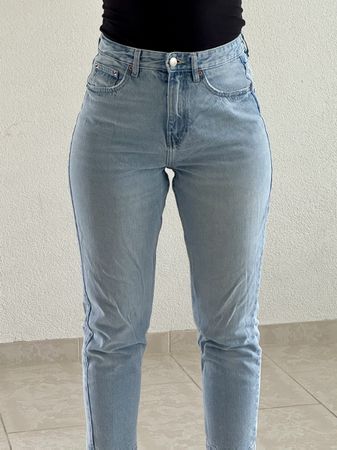 Sinsay Mom Fit Jeans, Size 38, Light Wash Denim Jeans
