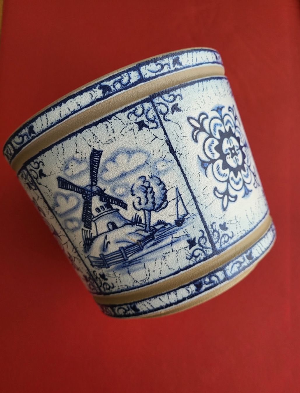 Pots de fleurs: Blumentopf, blau-weiss bemustert/Kunststoff – D'occasion à Eschlikon TG par Hirzliblick