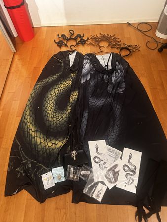 2x Halloween Medusa Kostüm inkl. Zubehör
