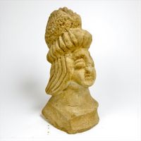 Ancienne sculpture en pierre de style aztèque précolombien
