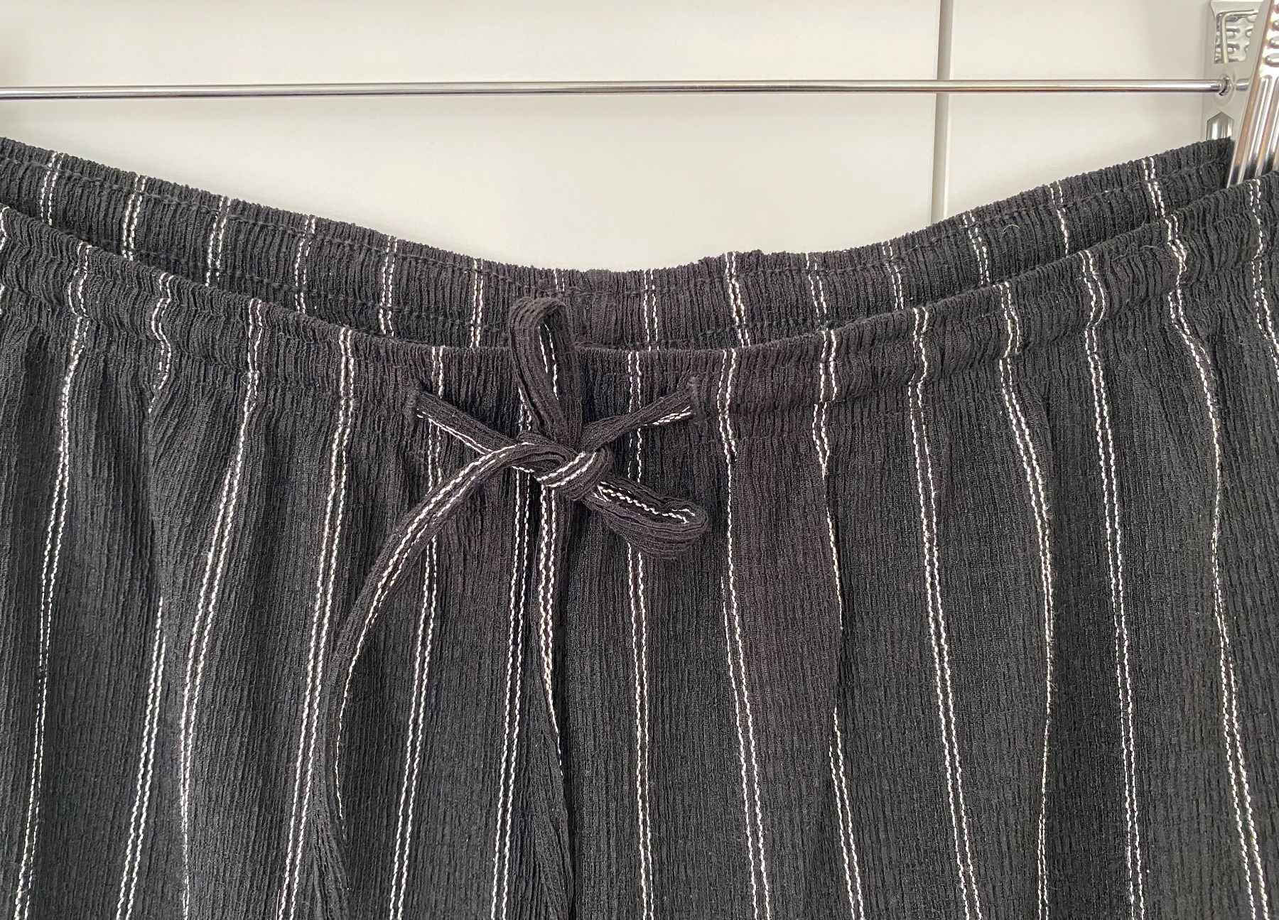 H&M Pantaloni: leichte Hose Sommerhose 36 - S – Nuovo (secondo la descrizione) da Aarau venduto da Ahoffa 2