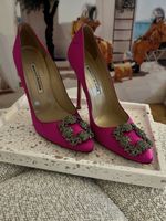 Manolo Blahnik Pumps Pink mit Steinschnalle