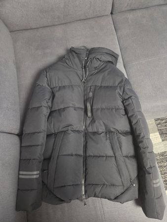 Nie getragen eine schwarze Zanetti Winterjacke, Größe M