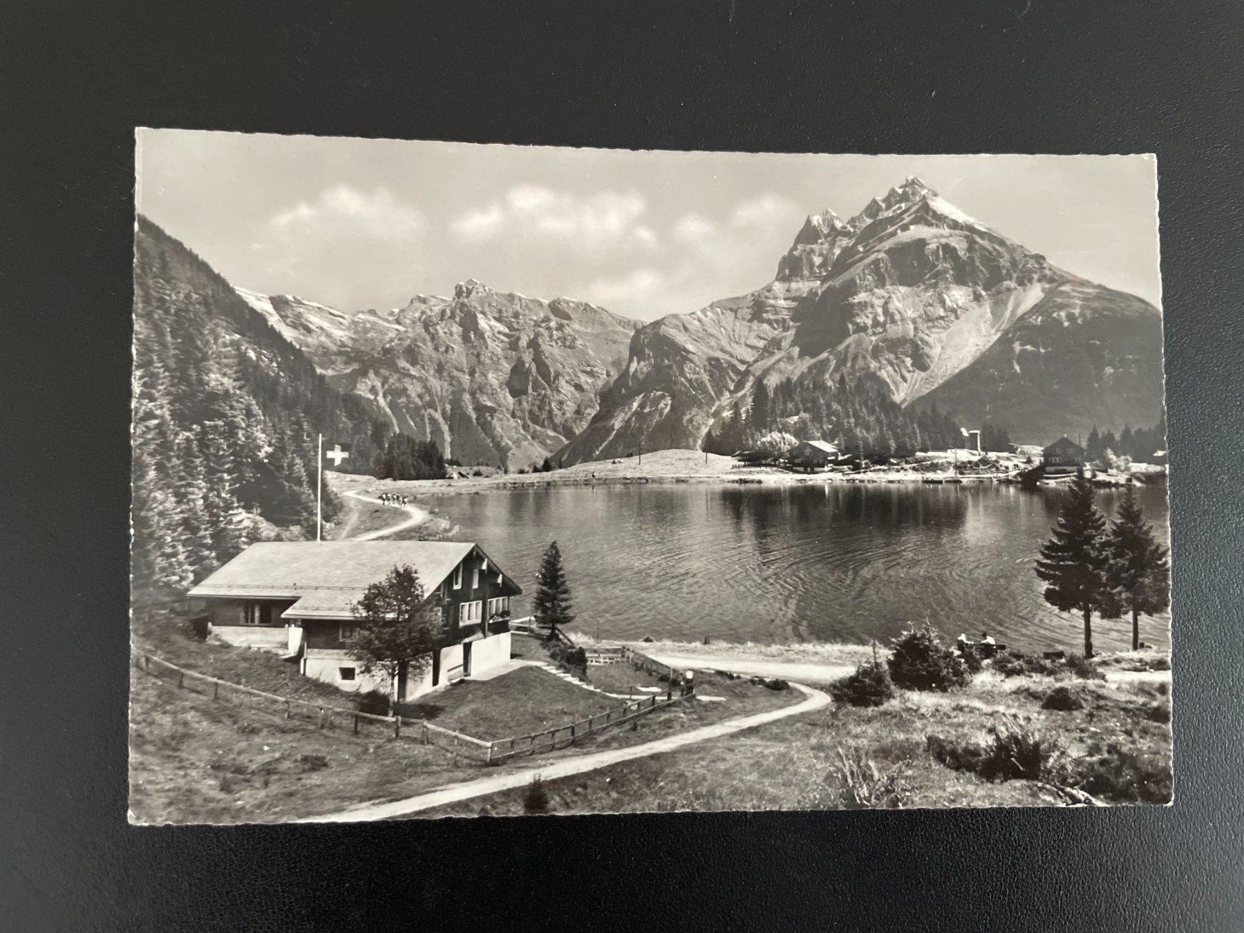 Cartoline postali: AK UR Arnisee, Ferienheim mit Windgälle – Usato da Thal venduto da Danny82