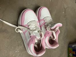 Schuhe mit Rollen
