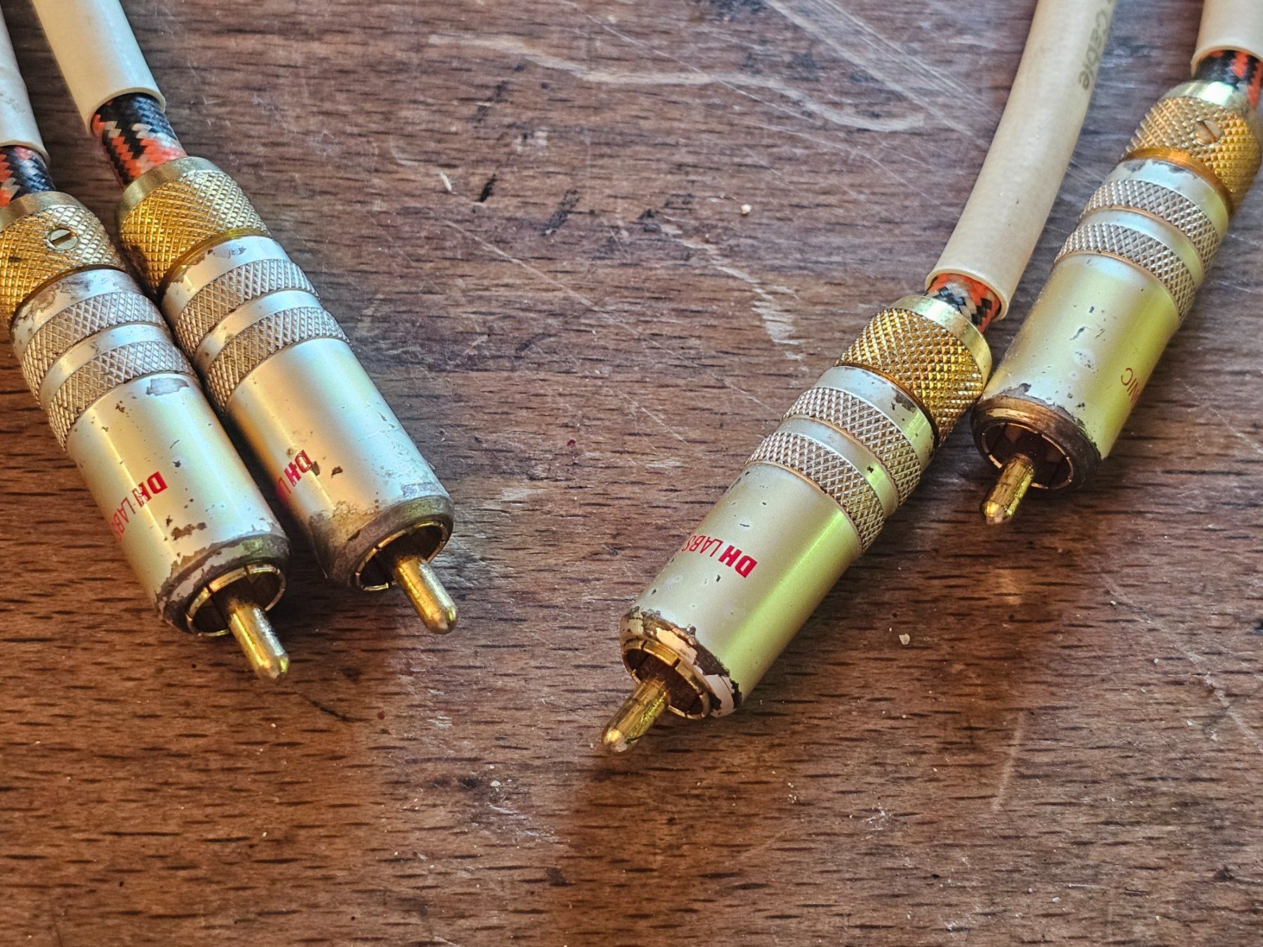 Cavi: CHINCH Vesuvius Lava Cable HI-Fi - 55 cm – Usato da Monte Carasso venduto da giave 1