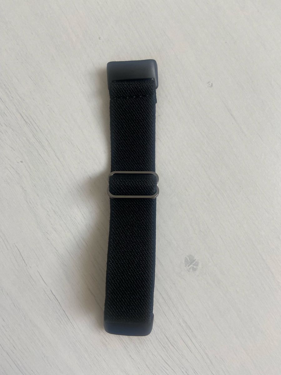 Bracciali & Braccialetti: Armband Fitbit Charge 5/6 Neu – Nuovo (secondo la descrizione) da St.Gallen venduto da Arc9