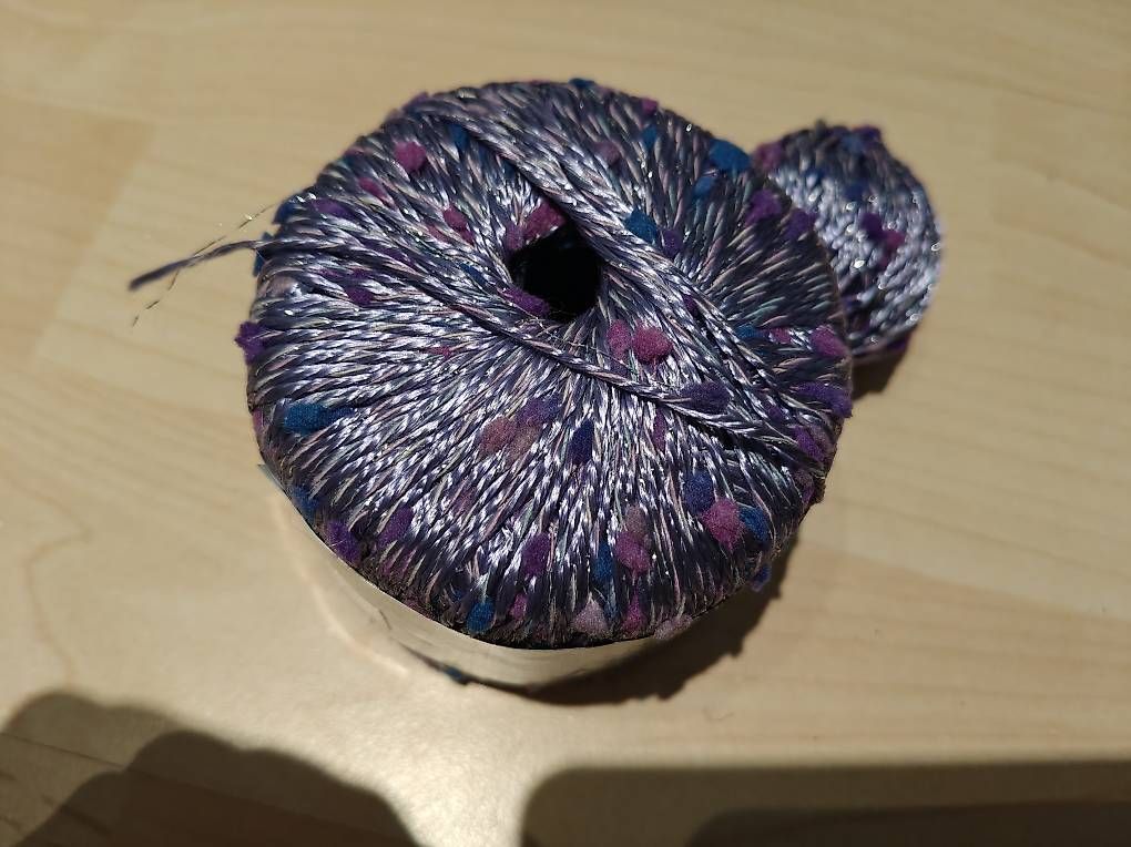 Laine: Effektgarn glänzend rosa-violett – Neuf avec emballage d'origine à Schiers par ver_ddm2 1
