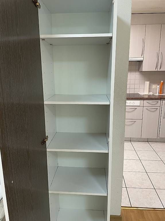 Armadi: Schrank 44 x 180 x 35.5 – Usato da Gebenstorf venduto da Hhedy 2