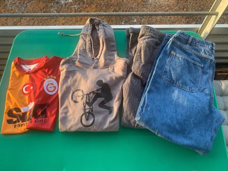Kleines Kleiderpaket Junge, Gr. 170 / S