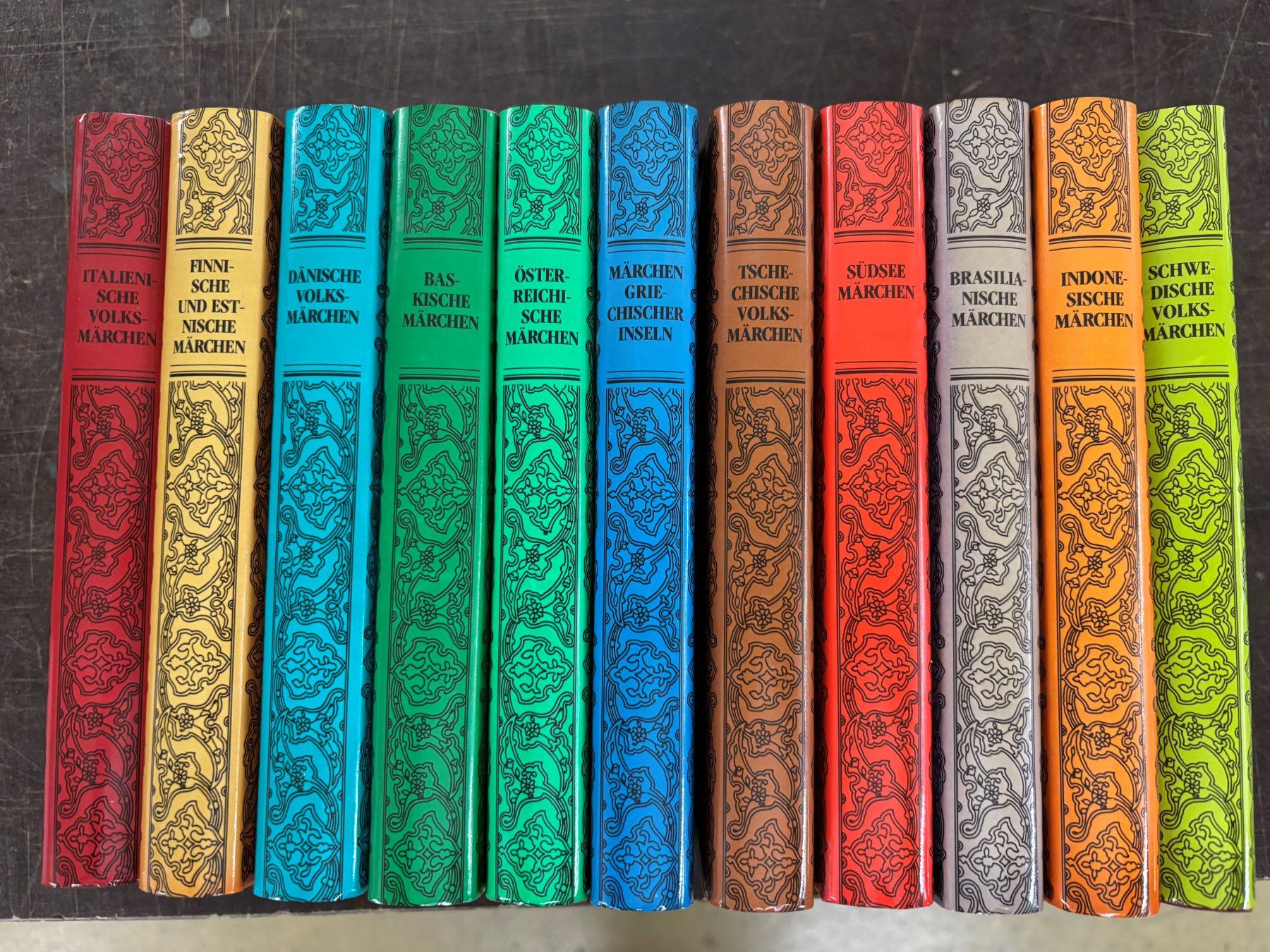 Libri: Märchenbücher Sammlung 11 Stück – Usato da Basel venduto da andipfandi