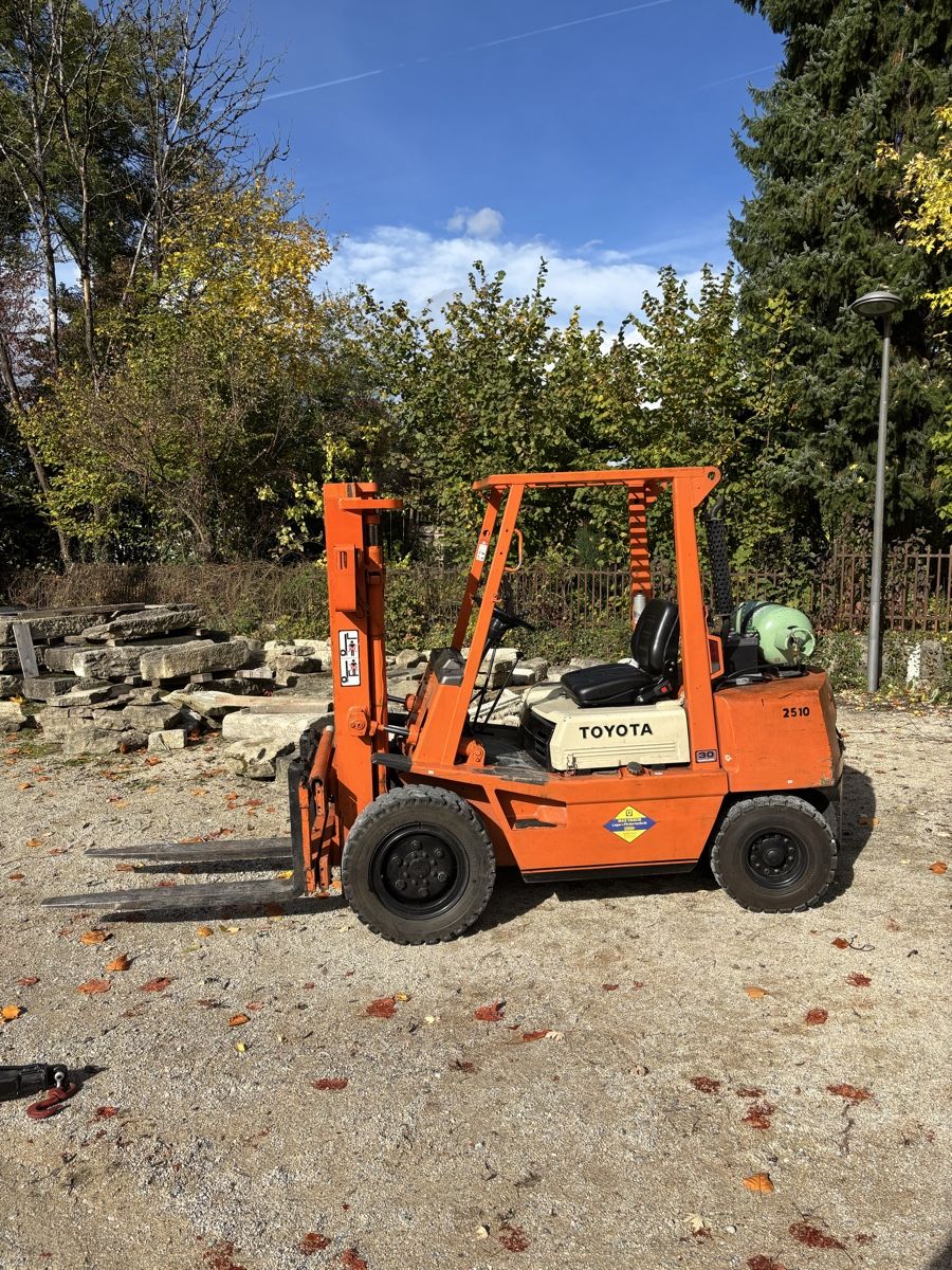 Toyota Carrelli elevatori e a forche: Gabelstapler Toyota 2FG30 – Usato da Neuenhof venduto da redballexpress 2