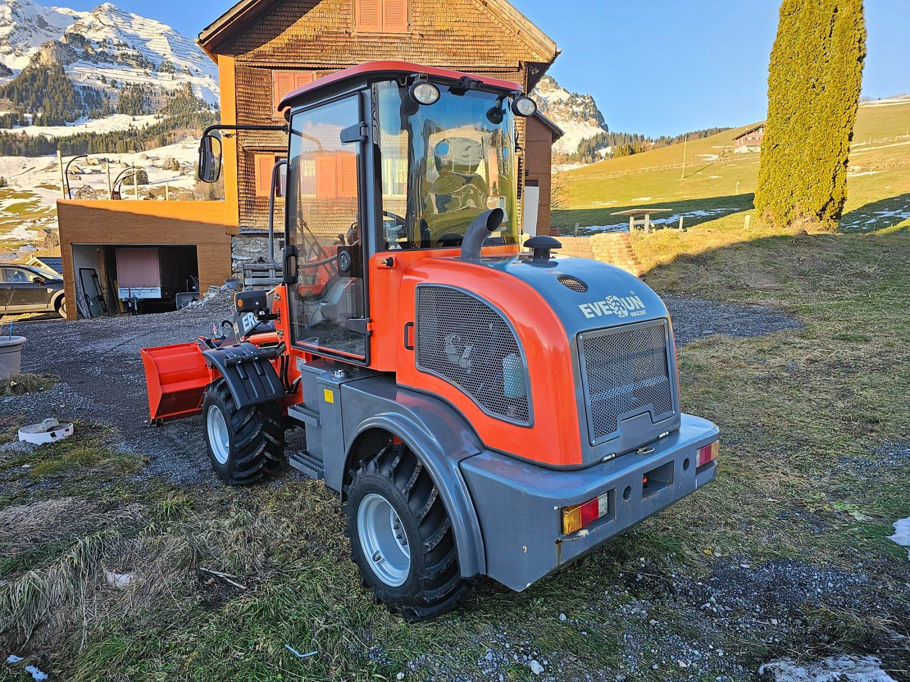 Caricatori: ER08 Hoflader mit Schneeschild – Usato da Weesen venduto da gmuer-tore 2