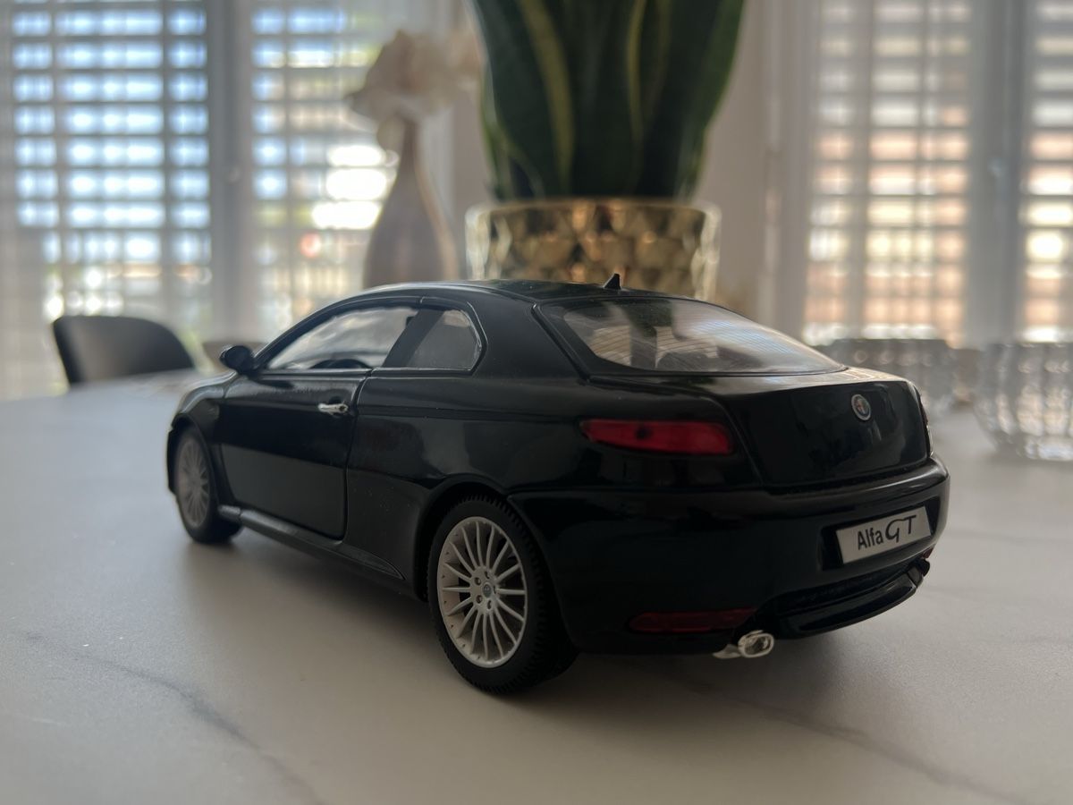Alfa Romeo Modellautos: Alfa Romeo GT 1:18 – Gebraucht aus Rapperswil SG von renegade14 3