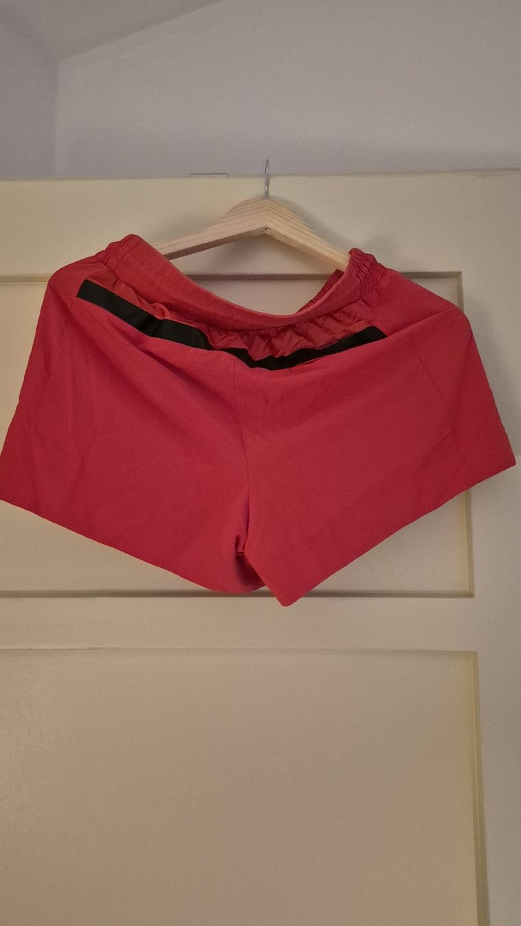 Nike Pantaloni: Nike Turnhose/ Shorts – Nuovo (secondo la descrizione) da Zürich venduto da Knauelrockerin 1
