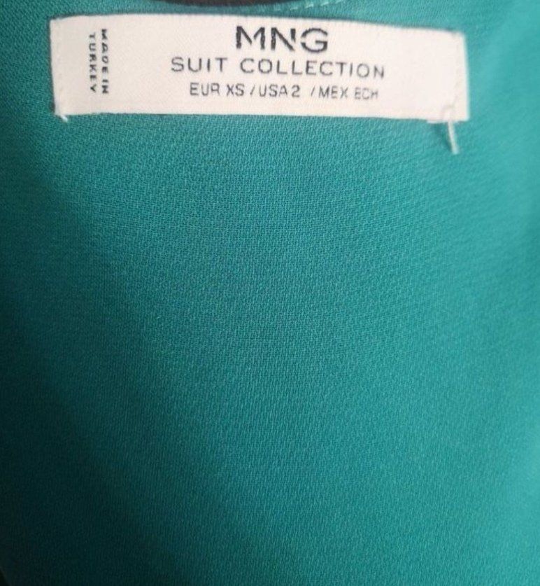 Top: Top Mango – Nuovo (secondo la descrizione) da Brügg BE venduto da Angel2300 1