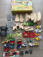 Holz-Eisenbahn-Spielset mit viel Zubehör 