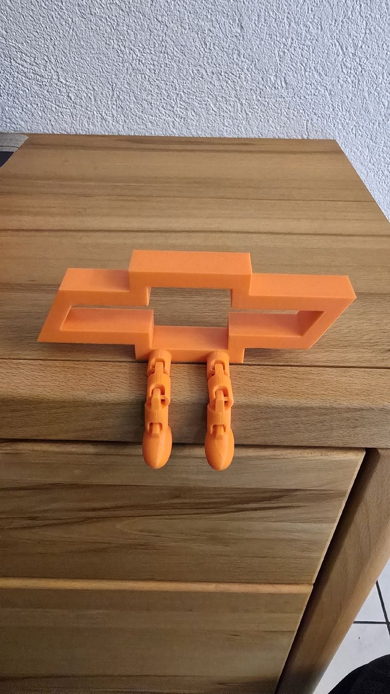 Alle Dekorationen: Chevrolet Logo Orange mit Beinen – Neu (gemäss Beschreibung) aus Winznau von johny_wayne