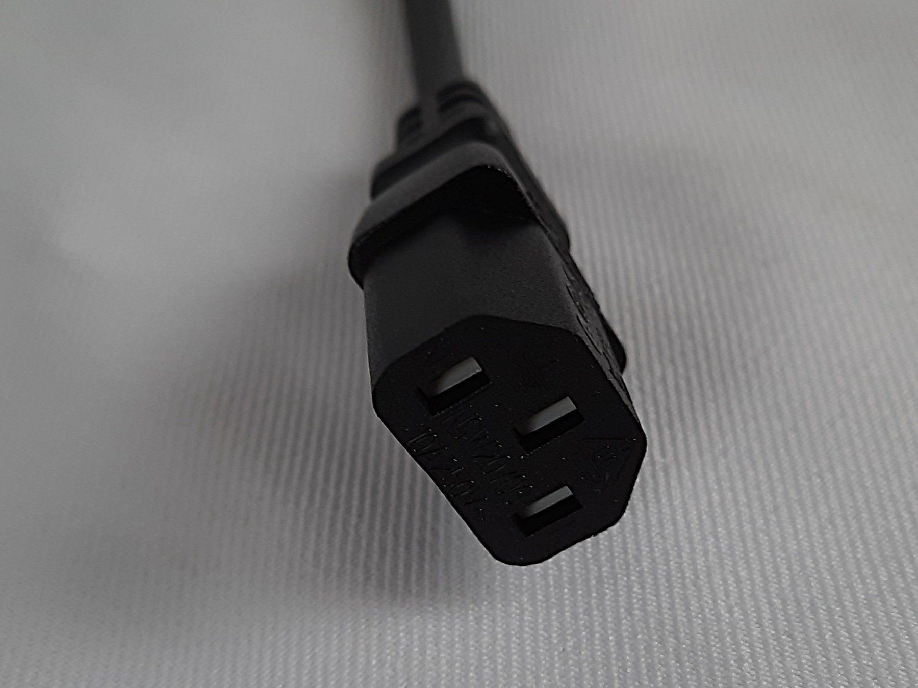 Cavi: LINDY IEC-Netzkabel 2 Meter – Nuovo (secondo la descrizione) da Beinwil am See venduto da Restwert_Beinwil 1