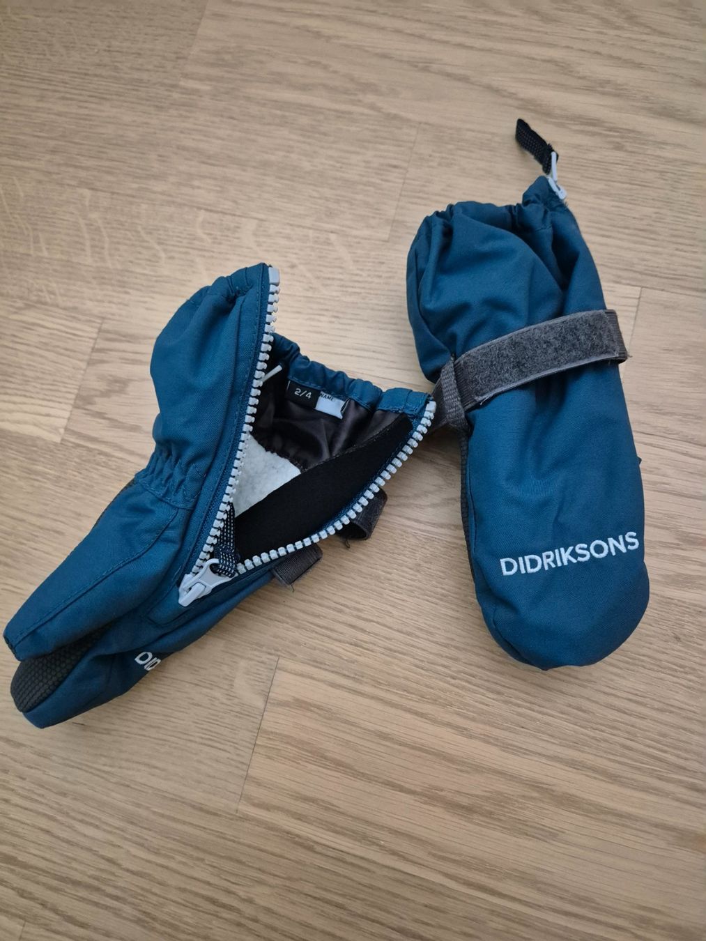 Didriksons Sonstige Jungenkleidung: Didriksons Winter Set Mütze+Fäustlinge, Grösse 2-4 Jahre – Neu (gemäss Beschreibung) aus Pfäffikon SZ von Ka6ka 2