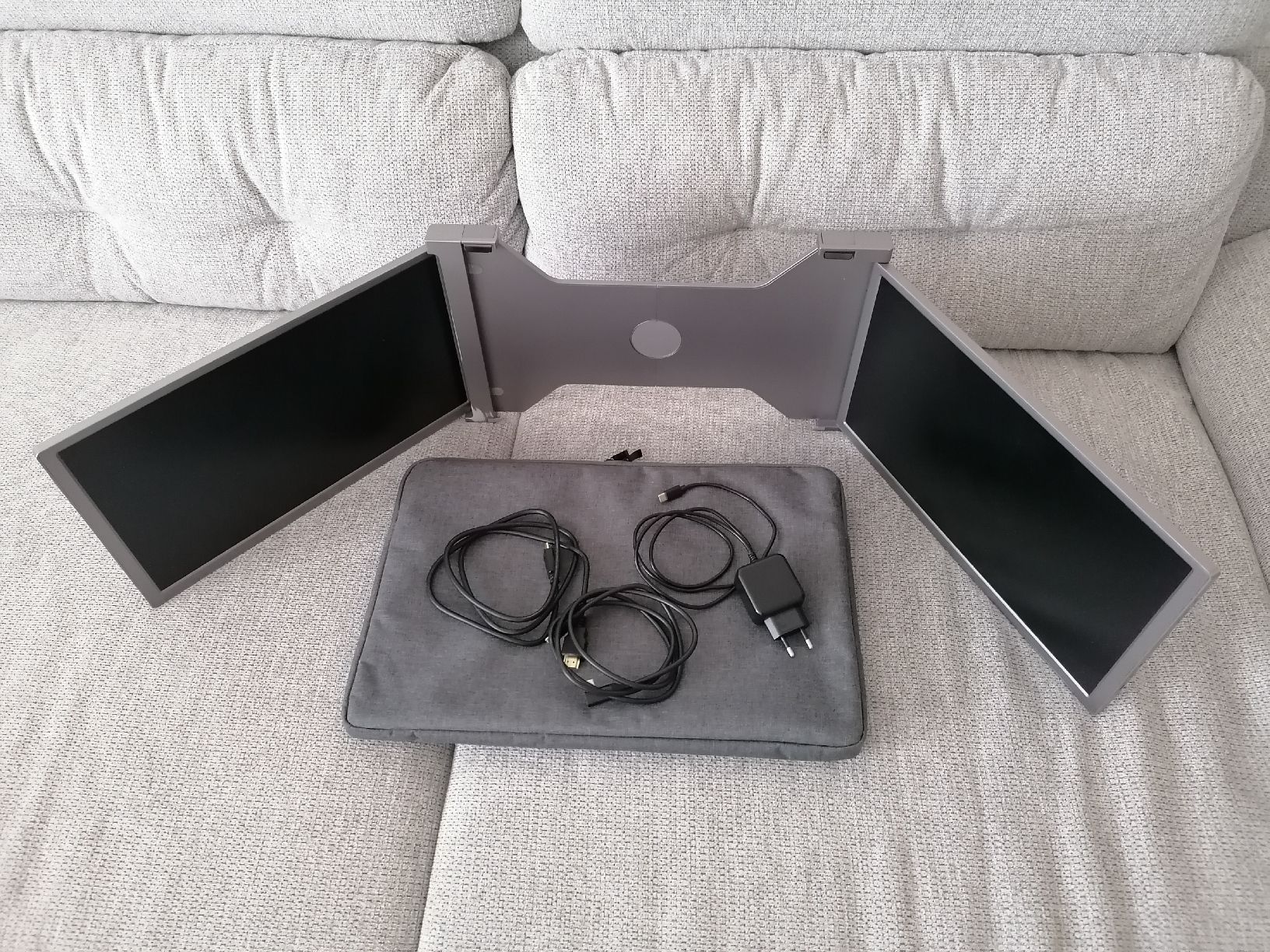 Ecrans: Two foldable additional monitors for laptop – D'occasion à Zürich par thesuccessnow 1