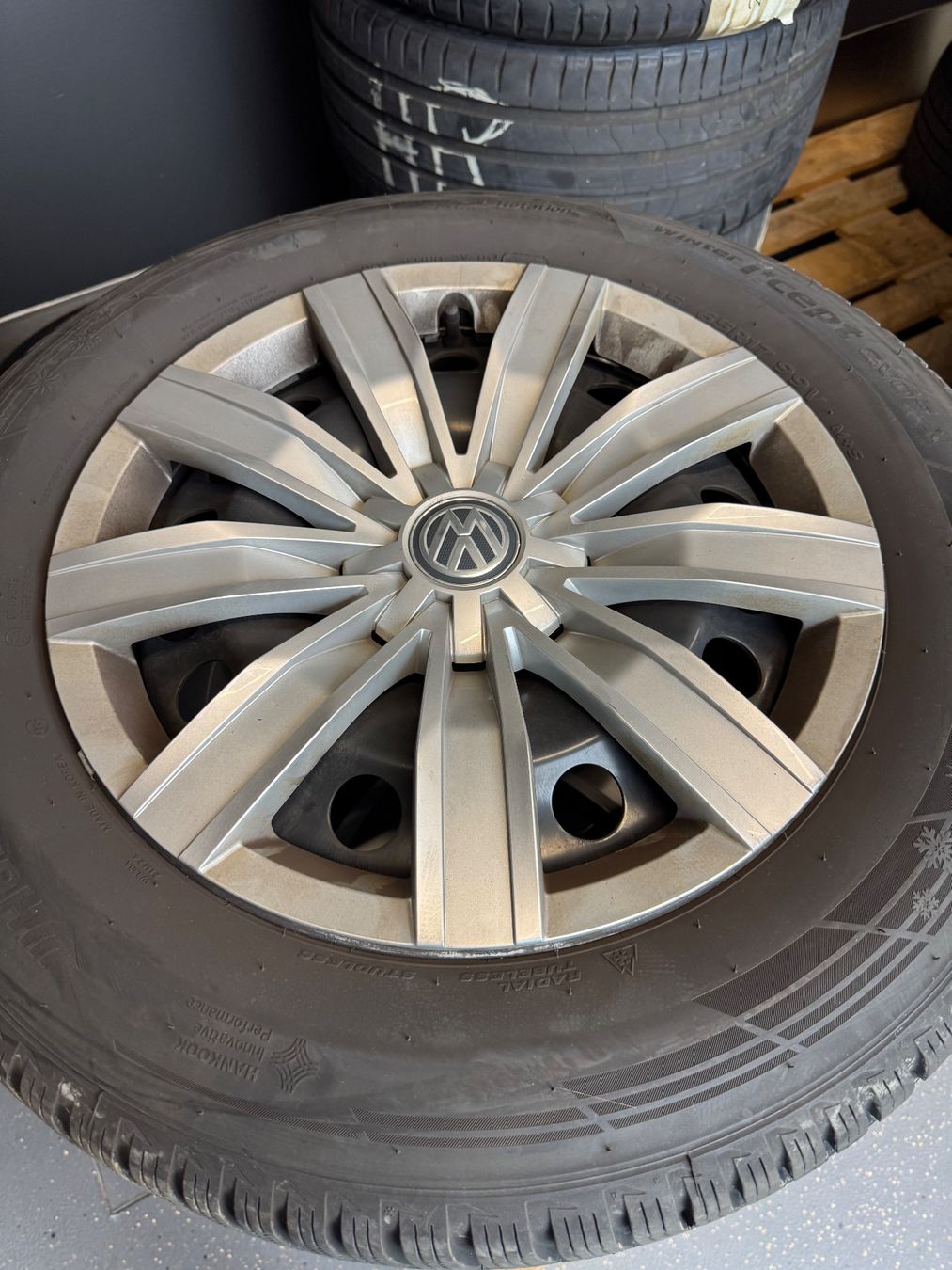 Volkswagen Pneumatici & Ruote complete: VW Tiguan Winterkompletträder – Usato da Schlieren venduto da S2K