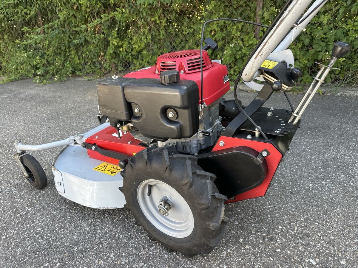 Honda Tondeuses à gazon: Honda 11 PS  top zustand – D'occasion à Grossdietwil par kawasaki-kfx 5