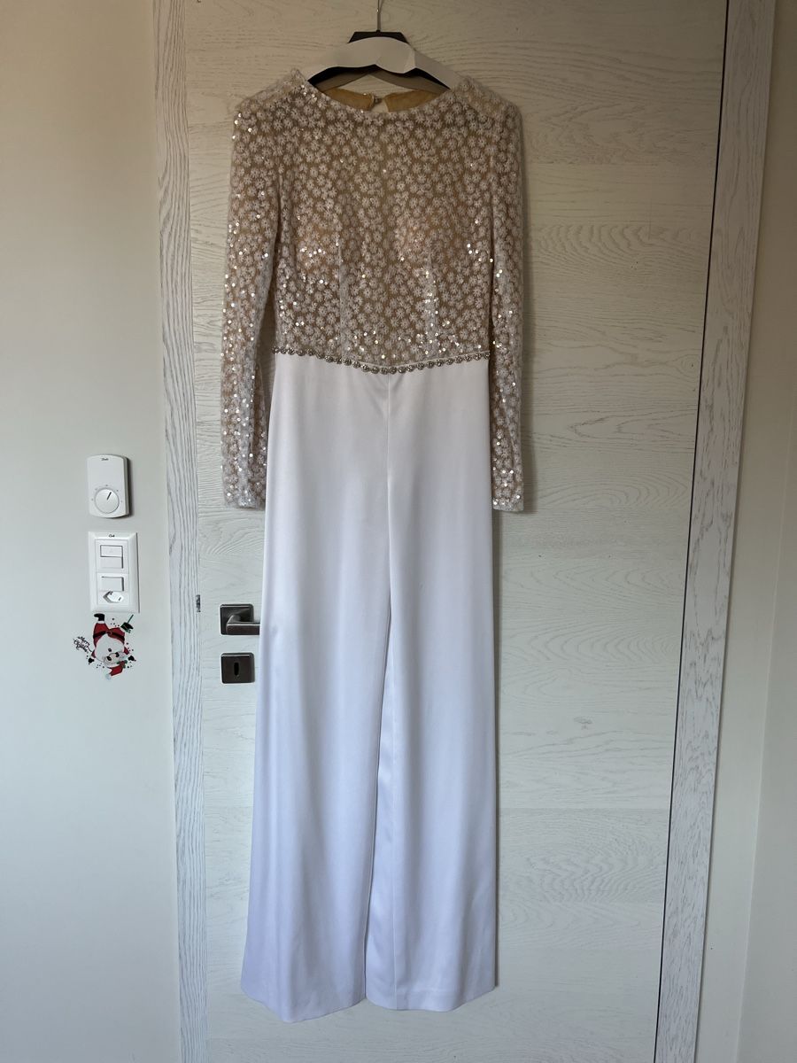 Tute: Gorgeous jumpsuit with open back – Nuovo (secondo la descrizione) da Dully venduto da rev_l7jp 1