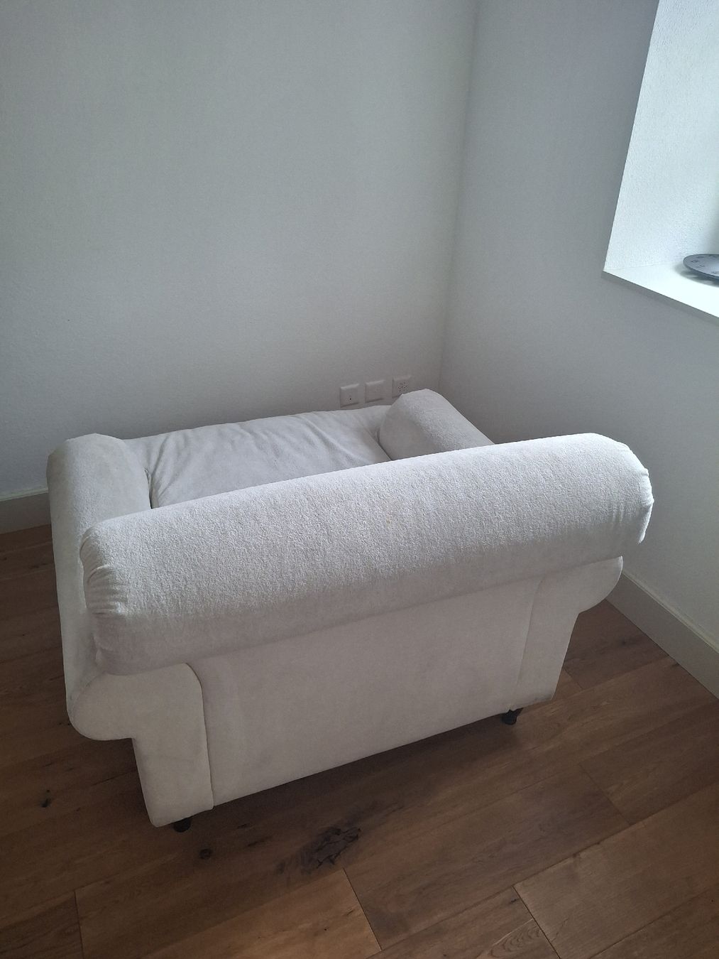Poltrone: Grosser weisser Sessel – Usato da Oberdiessbach venduto da guy_7blb 3